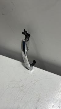 Poignee porte avant gauche