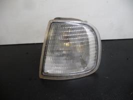 Optique avant secondaire gauche (feux)(clignotant)
