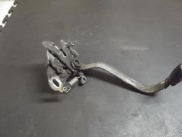 Serrure de capot