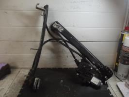 Leve vitre electrique avant gauche