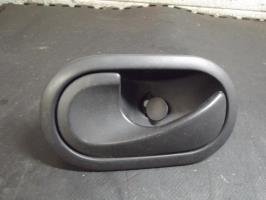 Poignee interieur avant gauche