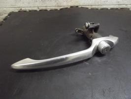Poignee porte avant gauche
