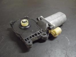 Moteur leve vitre avant gauche