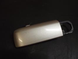 Poignee porte avant gauche