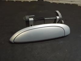 Poignee porte avant gauche