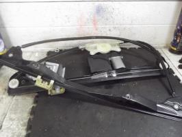 Leve vitre electrique avant droit