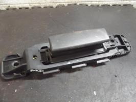 Poignee interieur porte laterale droite