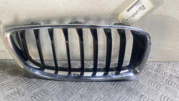 Grille de calandre droite