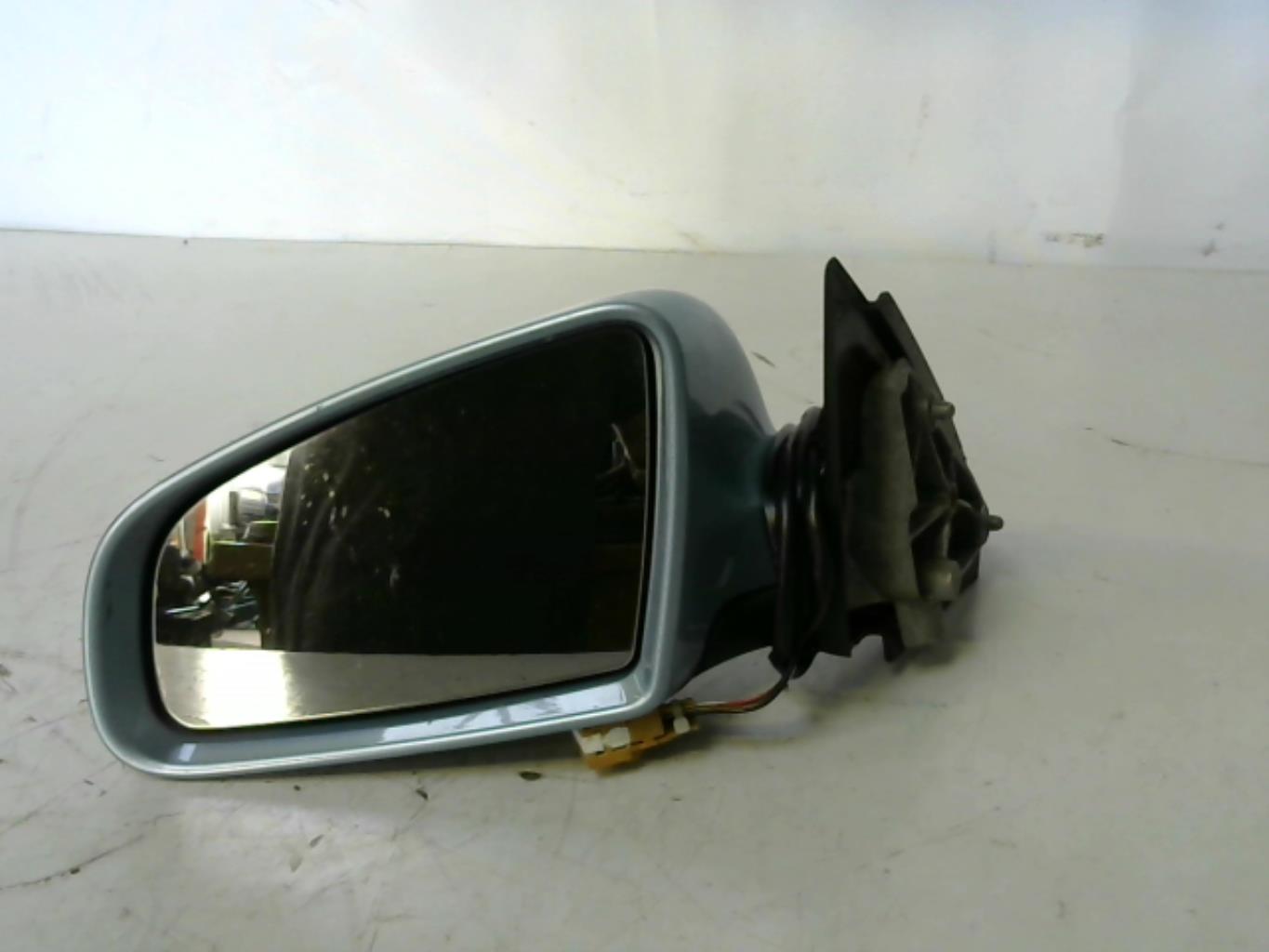 Retrovisor izquierdo