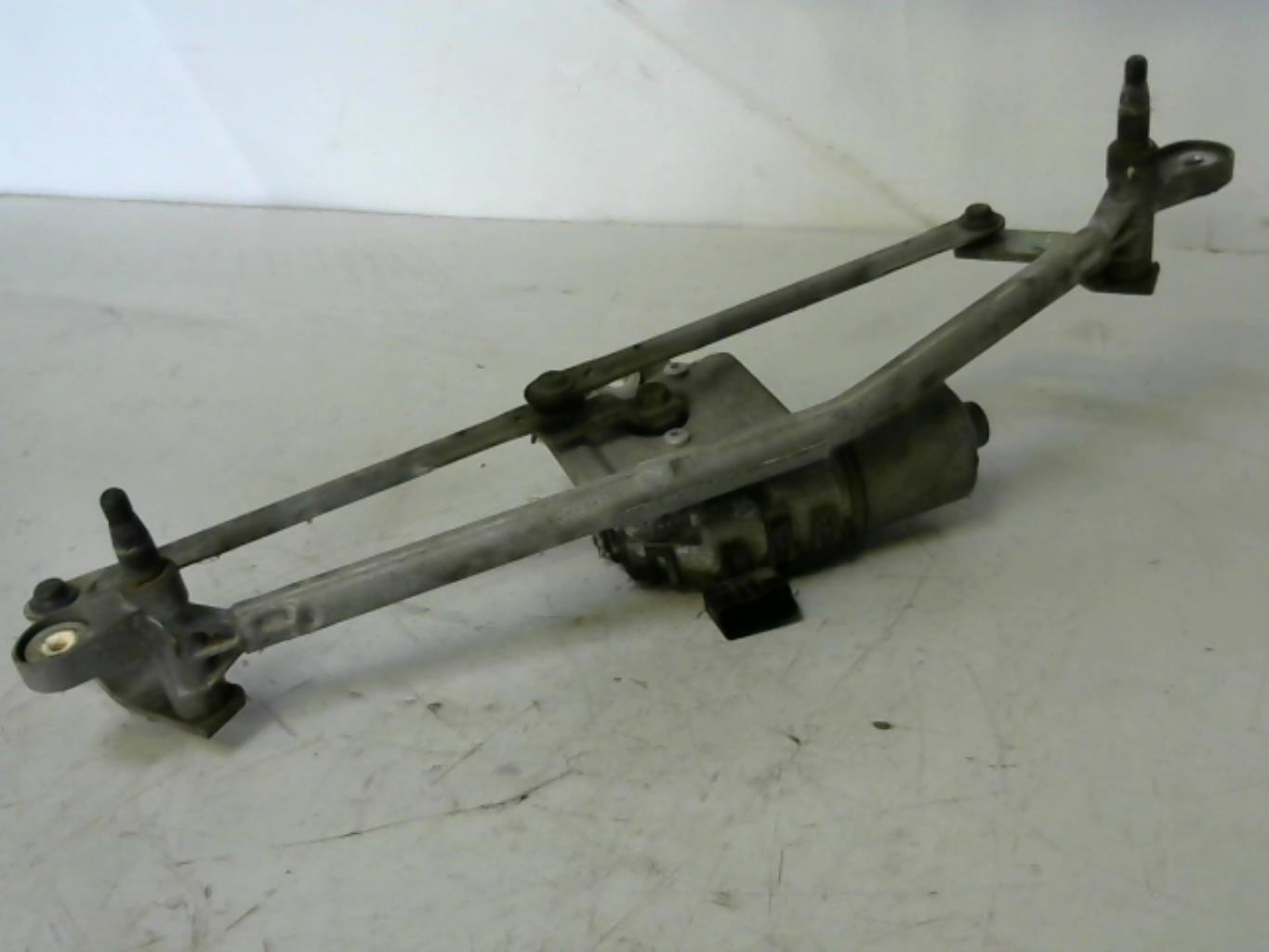 Moteur essuie glace avant