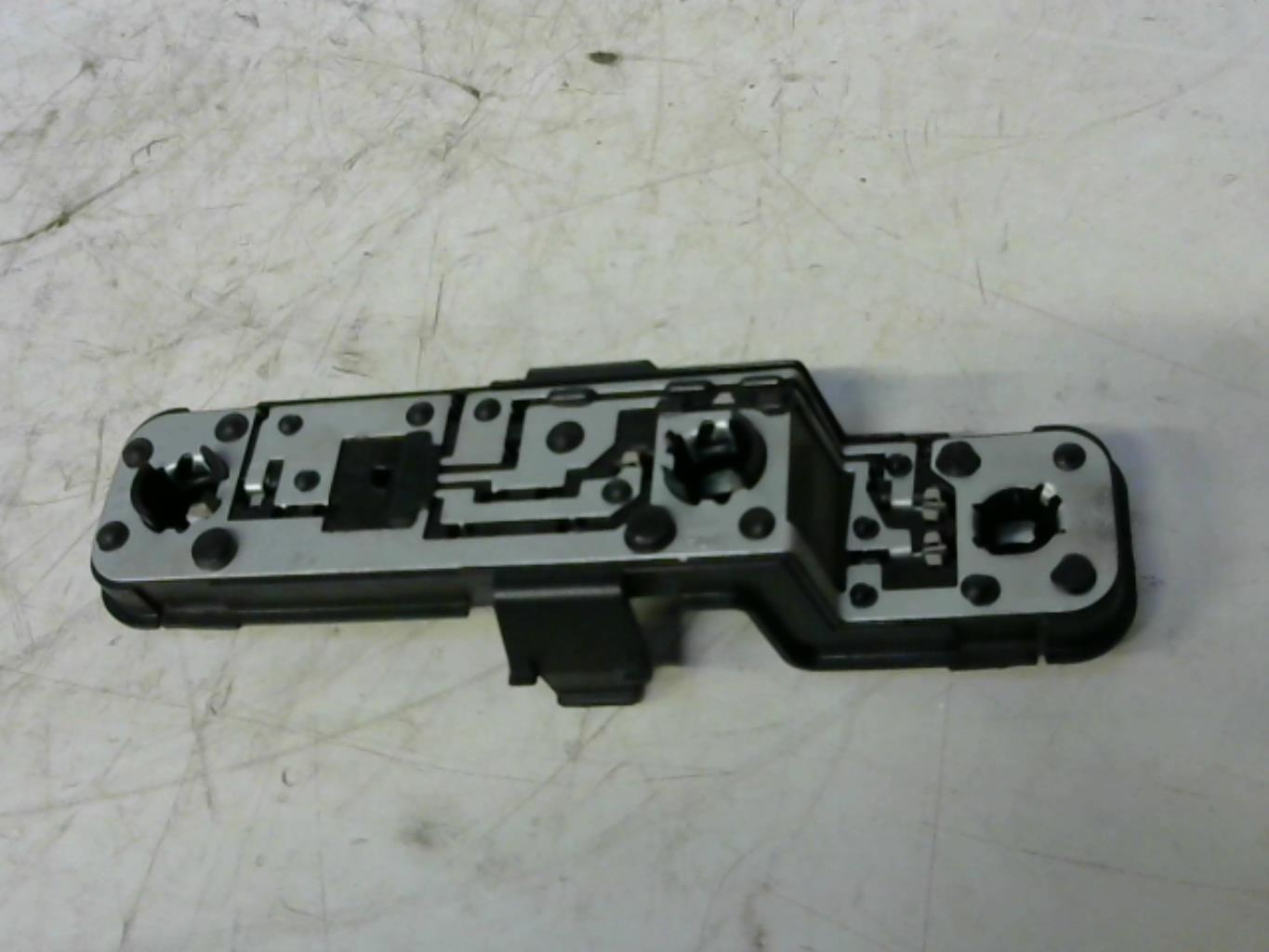 Base portalampade fanale posteriore sinistro