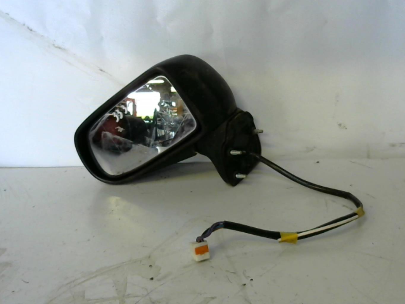 Retrovisor izquierdo