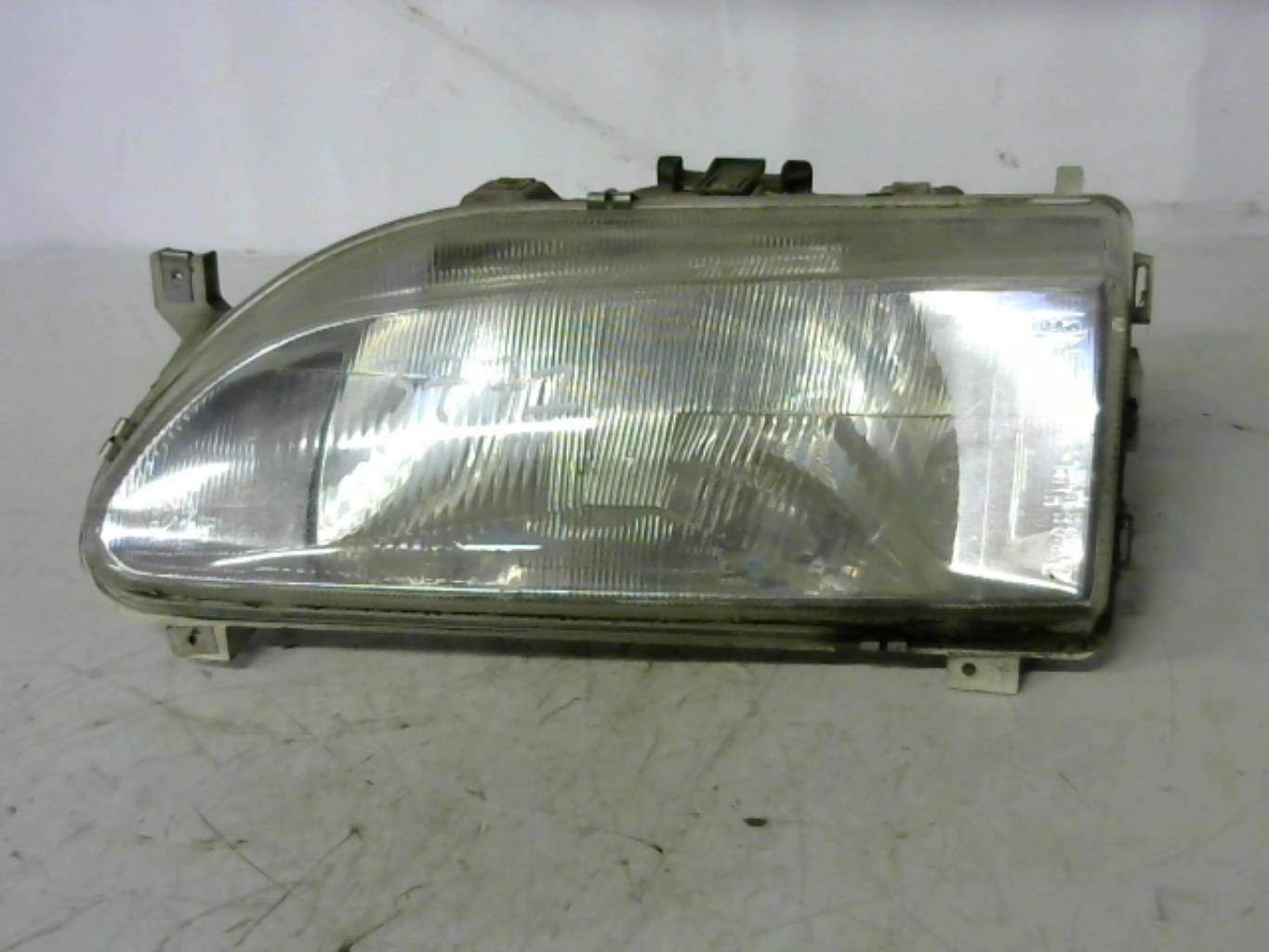 Gruppo ottico anteriore principale sinistro (luci)(faro)