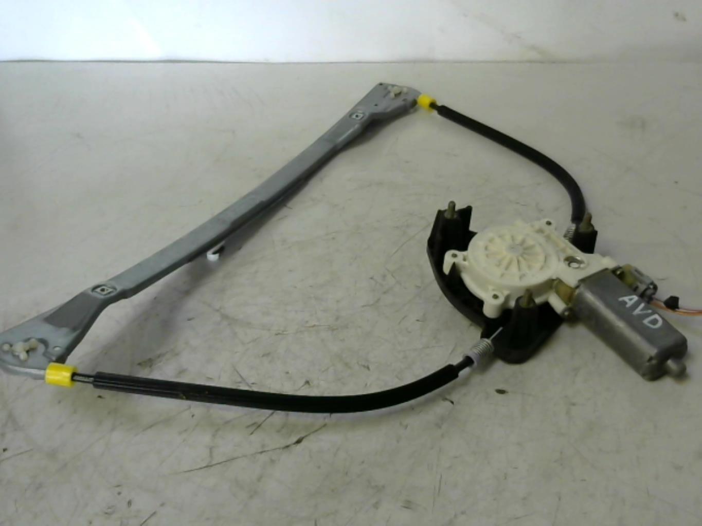 Leve vitre electrique avant droit