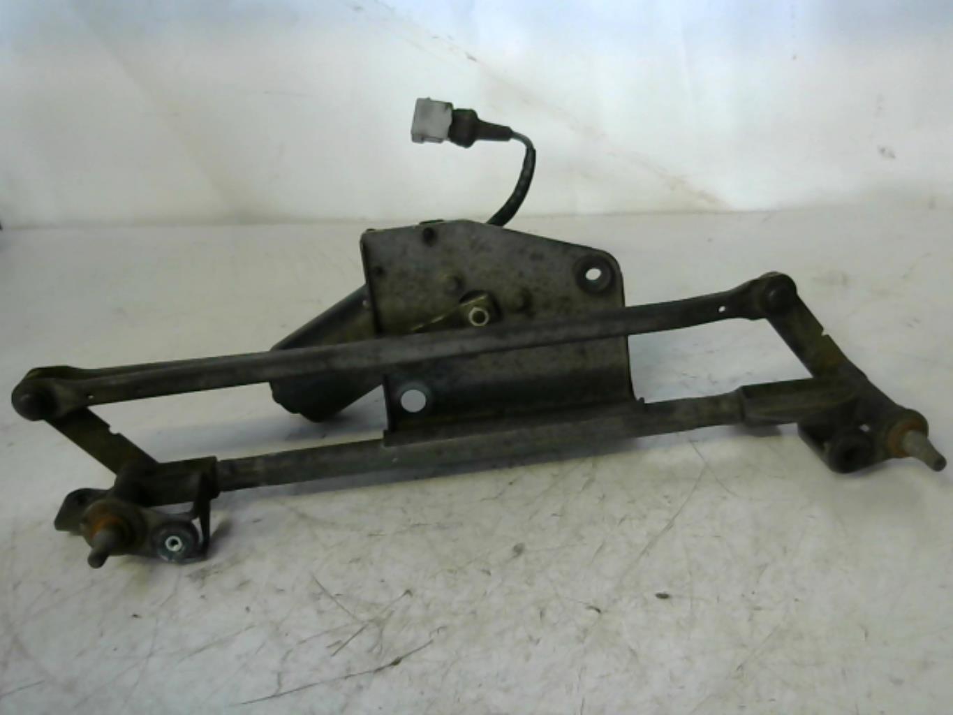 Moteur essuie glace avant