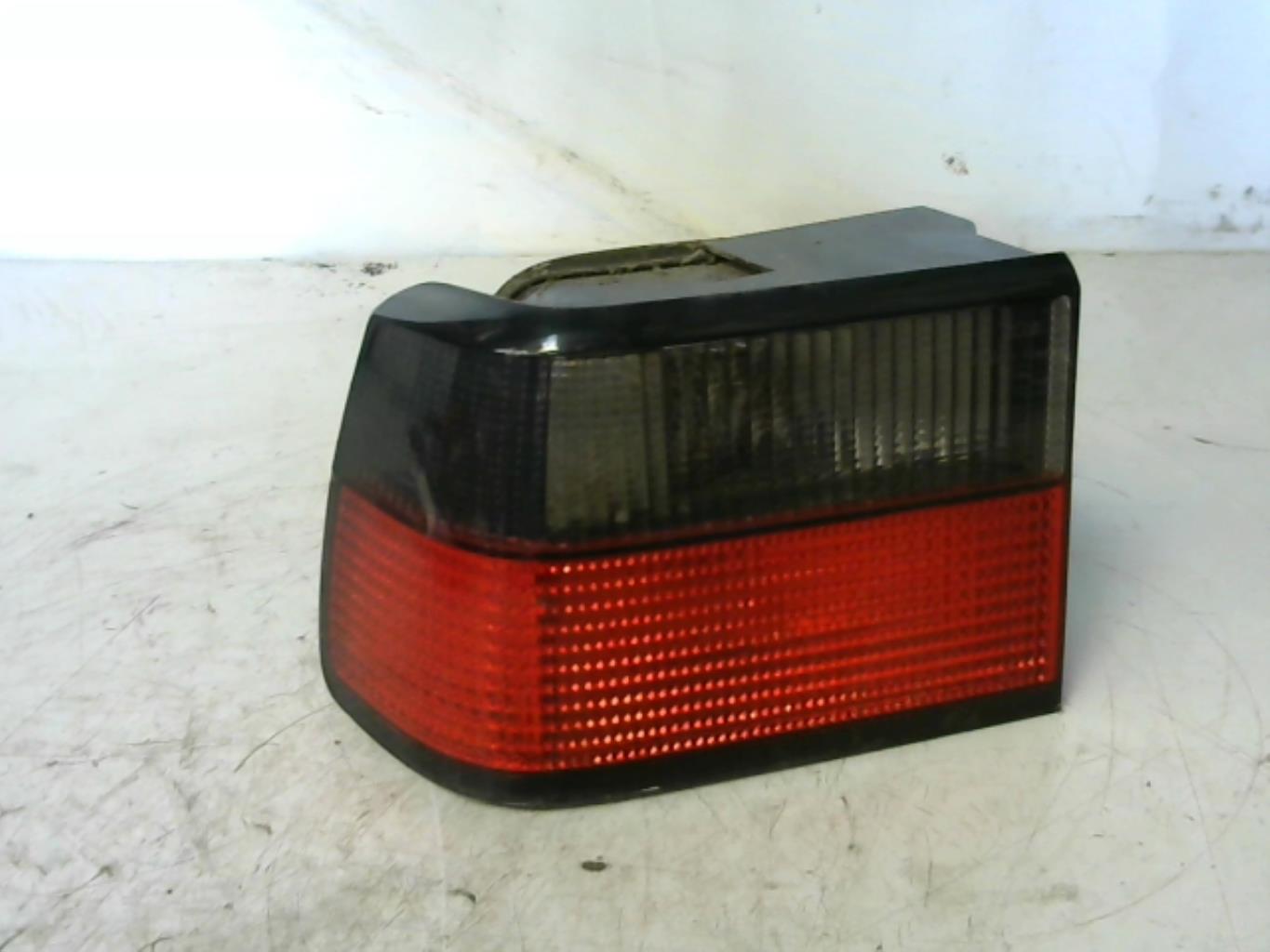 Fanale posteriore principale sinistro (luci)