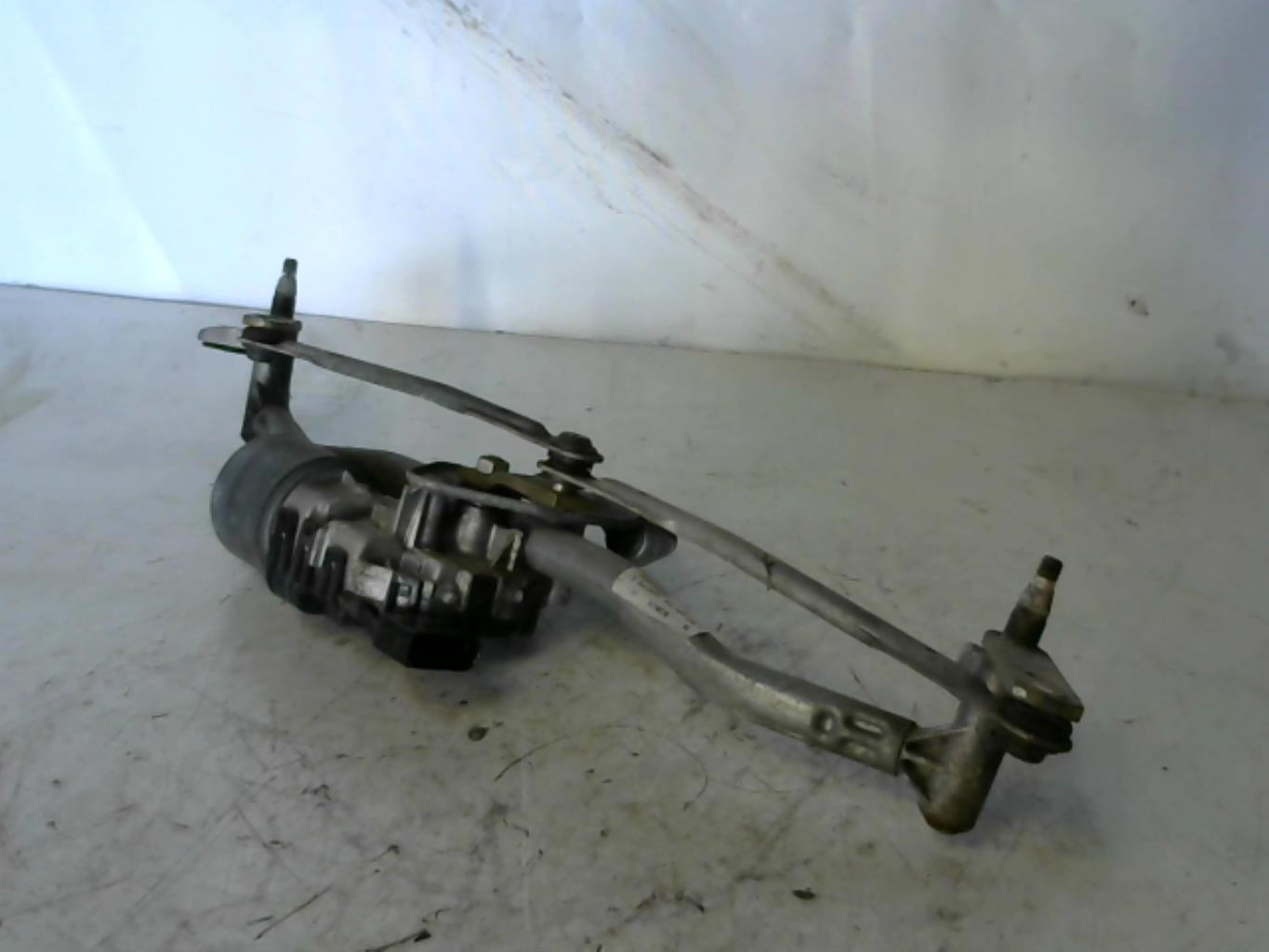 Moteur essuie glace avant