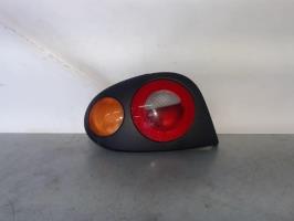 Fanale posteriore principale sinistro (luci)