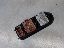 Interruttore lavacristalli anteriore sinistro