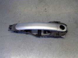 Poignee porte avant gauche
