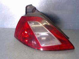 Fanale posteriore principale sinistro (luci)