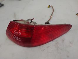 Feu arriere principal droit (feux)