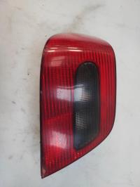 Fanale posteriore principale sinistro (luci)