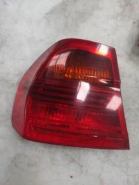 Fanale posteriore principale sinistro (luci)