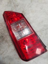 Fanale posteriore principale sinistro (luci)
