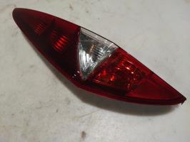 Fanale posteriore principale sinistro (luci)
