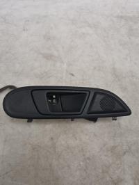 Poignee interieur avant droit