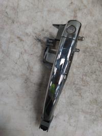 Poignee porte avant gauche