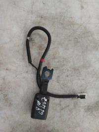 Attache ceinture avant droit