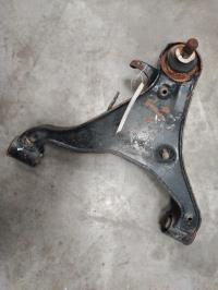 Triangle inferieur avant gauche