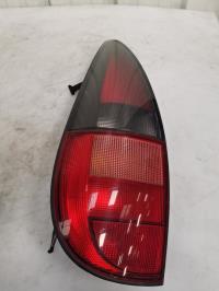Fanale posteriore principale sinistro (luci)