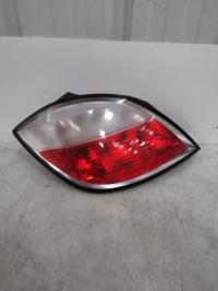Fanale posteriore principale sinistro (luci)