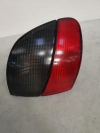 Fanale posteriore principale sinistro (luci)