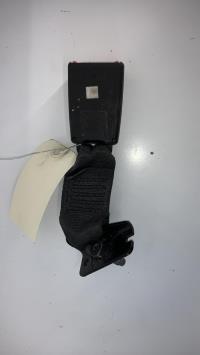 Attache ceinture arriere droit