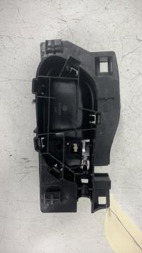 Poignee interieur avant droit