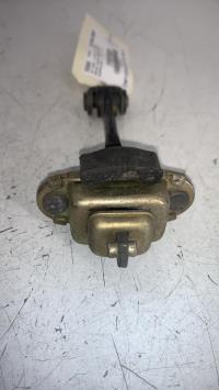 Charniere de porte arriere droit