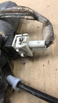 Leve vitre electrique avant gauche