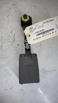 Attache ceinture avant droit