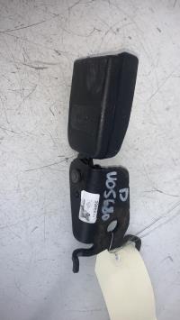 Attache ceinture arriere droit