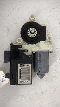 Moteur leve vitre avant droit