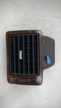 Aerateur tableau de bord avant droit