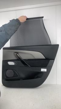 Panneau de porte arriere droit