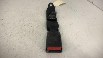 Attache ceinture arriere centrale