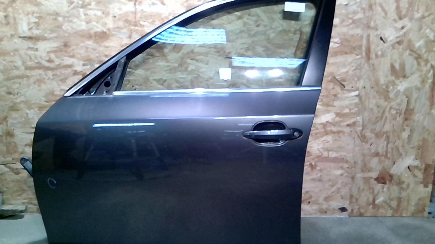Porte avant gauche