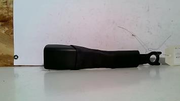 Attache ceinture avant gauche