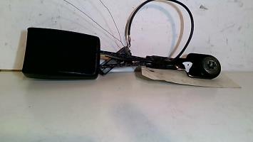Attache ceinture avant droit